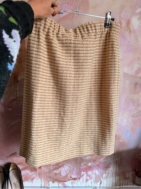 St. John Beige Ribbed Knit Pencil Skirt